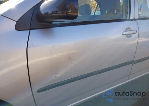 2004 Toyota Corolla Ce z USA, uszkodzony, nr VIN 2T1BR32E64C302574